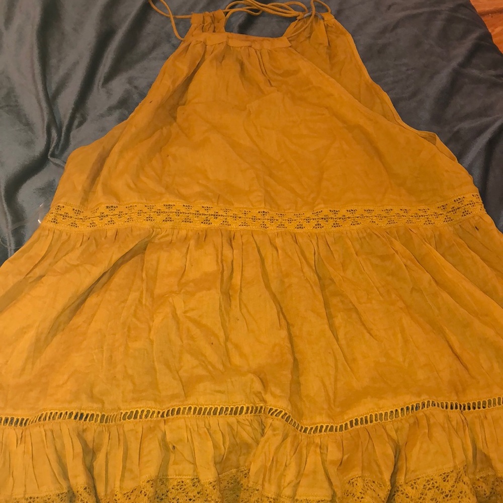 Halter Tank